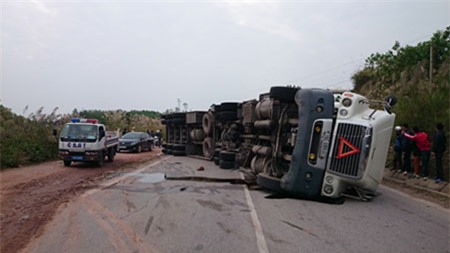 Khách Sạn Phố Cổ Bình Thạnh